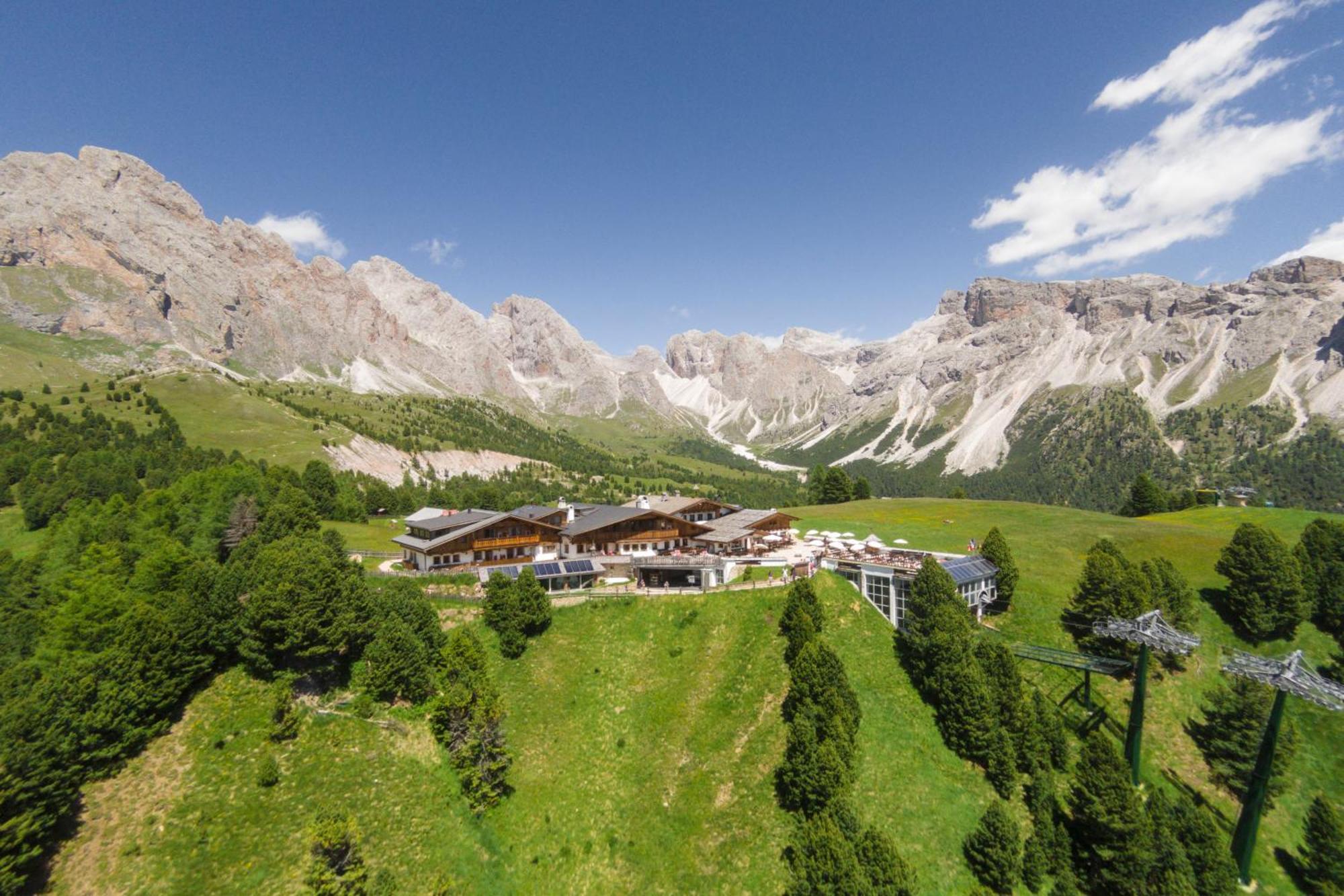 Almhotel Col Raiser Santa Cristina Val Gardena エクステリア 写真