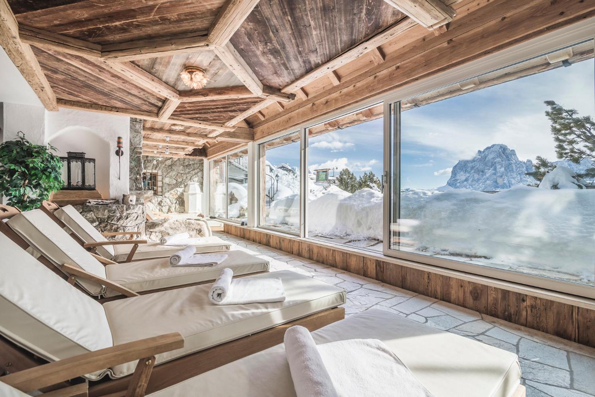 Almhotel Col Raiser Santa Cristina Val Gardena エクステリア 写真